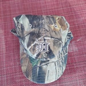 General Merchandise ladies cap.